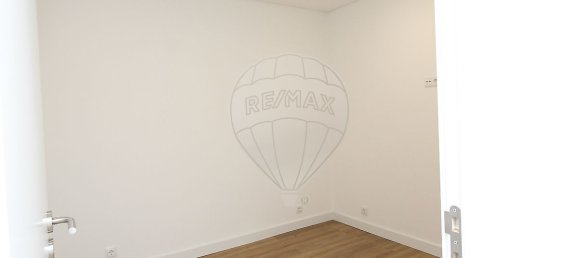 Apartamento de 2 dormitorios en Lisbon, Portugal No. 11810 10