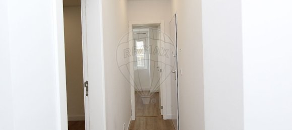 Apartamento de 2 dormitorios en Lisbon, Portugal No. 11810 8