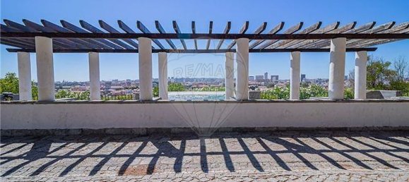 Apartamento de 2 dormitorios en Lisbon, Portugal No. 11810 29