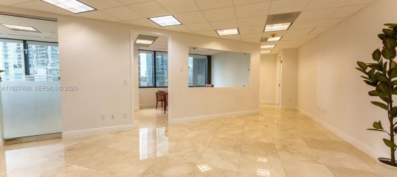 terreno en venta en Miami, Miami-Dade, Florida, USA № 614762 6
