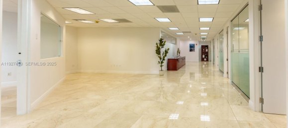 terreno en venta en Miami, Miami-Dade, Florida, USA № 614762 3