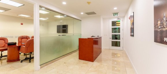 terreno en venta en Miami, Miami-Dade, Florida, USA № 614762 20