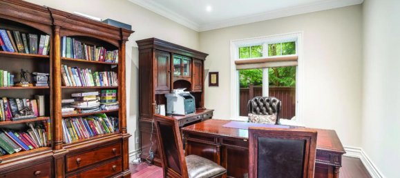 6 bedrooms House in Mississauga, Canada No. 711 9