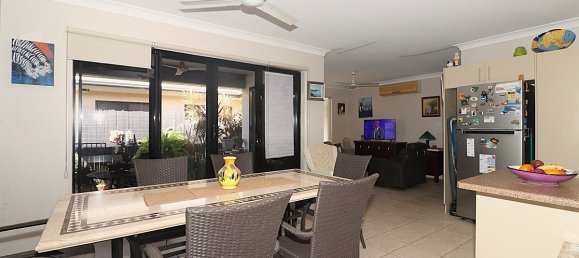 3 bedrooms House in Kirwan, Australia No. 354 4