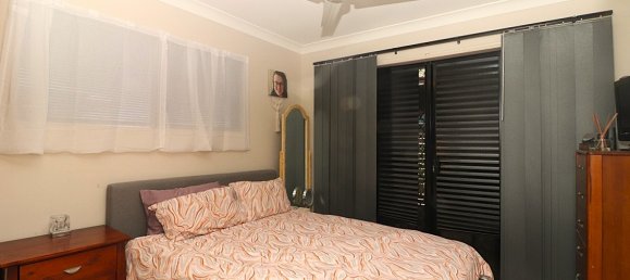 3 bedrooms House in Kirwan, Australia No. 354 5