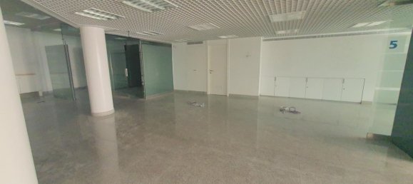 Gewerbliche Immobilie in Senhora da Hora, Portugal 235m², Nr. 222293 8