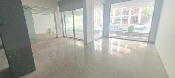 Gewerbliche Immobilie in Senhora da Hora, Portugal 235m², Nr. 222293 2