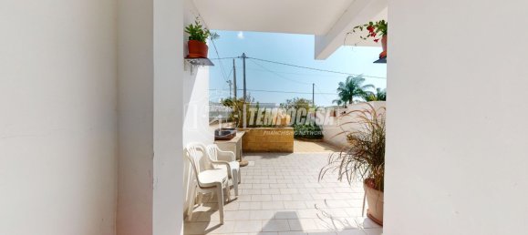 Дом с 2 спальнями в Porto Cesareo, Италия № 323103 8