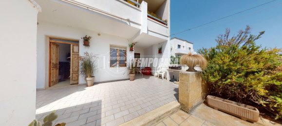 Дом с 2 спальнями в Porto Cesareo, Италия № 323103 11