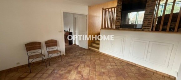 5 bedrooms Villa in Sainte-Mesme, France No. 194238 7