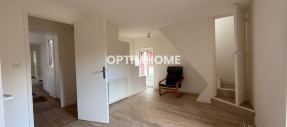 5 bedrooms Villa in Sainte-Mesme, France No. 194238 4