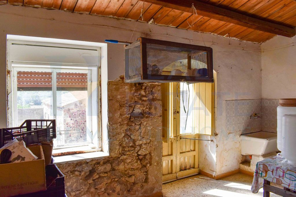 3 bedrooms House in Noto, Italy No. 334982