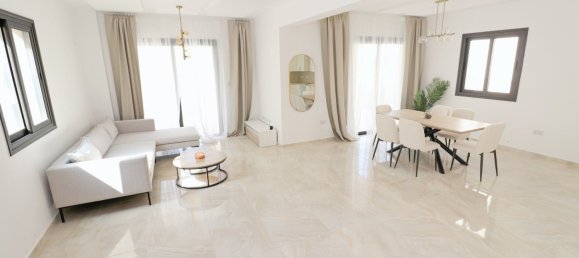 3 bedrooms Villa in Pegeia, Cyprus No. 21983 2