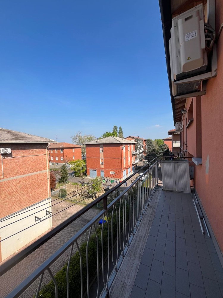 3 Schlafzimmer Wohnung in Calderara di Reno, Italy, Nr. 341166