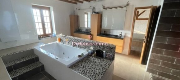 6 bedrooms House in Villebeon, France No. 168110 8