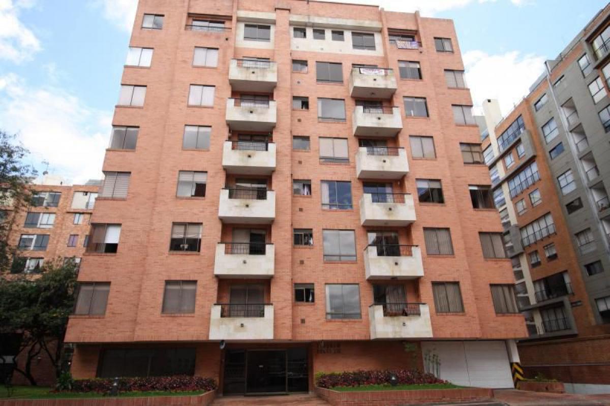 3 bedrooms House in Bogota, Colombia No. 9694