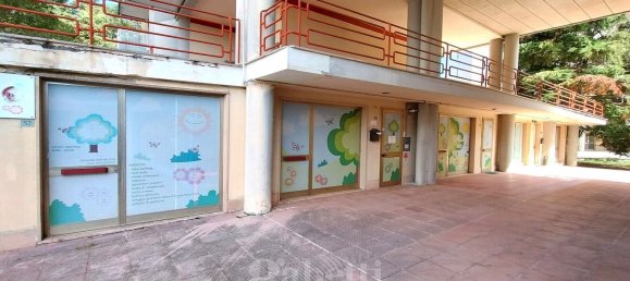 Propriété commerciale à Campobasso, Italy 222m² No. 36081 3