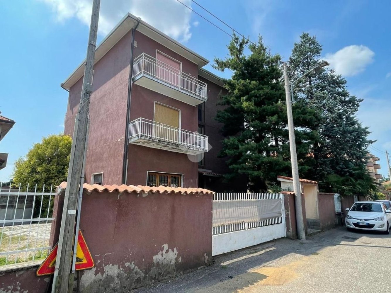 Apartamento de 4 dormitorios en Villa Cortese, Italy No. 360667