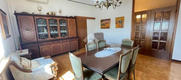 Apartamento de 4 dormitorios en Villa Cortese, Italy No. 360667 8