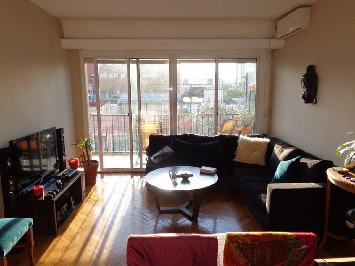 Apartamento de 2 dormitorios en Buenos Aires, Argentina No. 102949