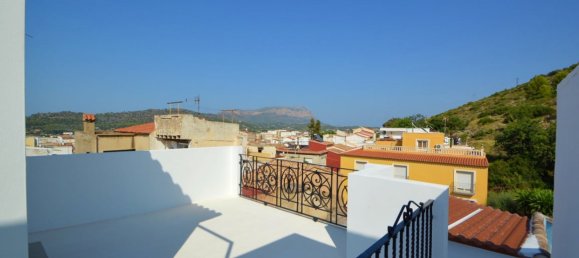 5 bedrooms Villa in Pedreguer, Spain No. 208539 4