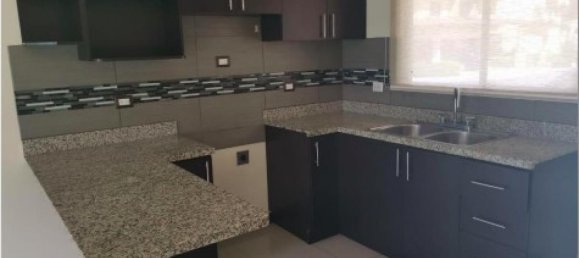 Дом с 3 спальнями в Эль-Гуарко, Коста-Рика № 587 2