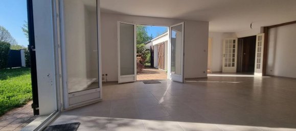 5 bedrooms House in Saint-Pryve-Saint-Mesmin, France No. 274927 17