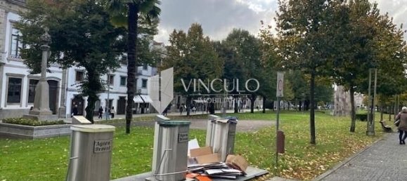 258m² Commercial property in Braga, Portugal No. 31430 3