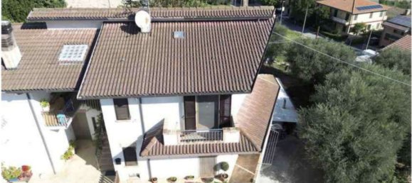 6 rooms Apartment in Petritoli, Italy No. 97281 2