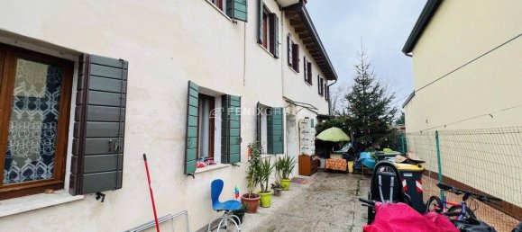 2 bedrooms Villa in Padua, Italy No. 12669 18