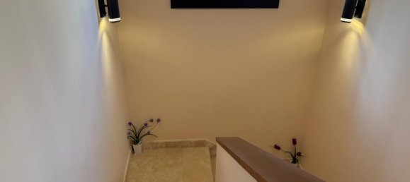 5 bedrooms Villa in Estepona, Spain No. 47173 27