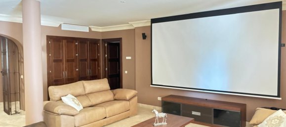 5 bedrooms Villa in Estepona, Spain No. 47173 43