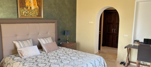 5 bedrooms Villa in Estepona, Spain No. 47173 37