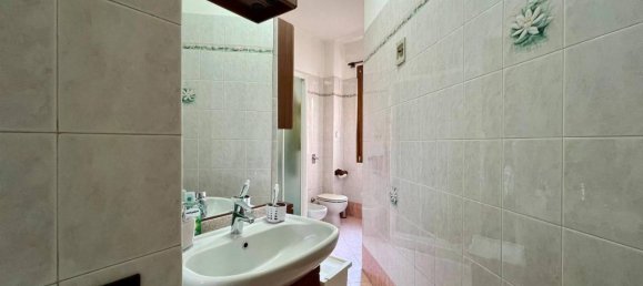 3-salle Appartement à Milan, Italy No. 241995 18
