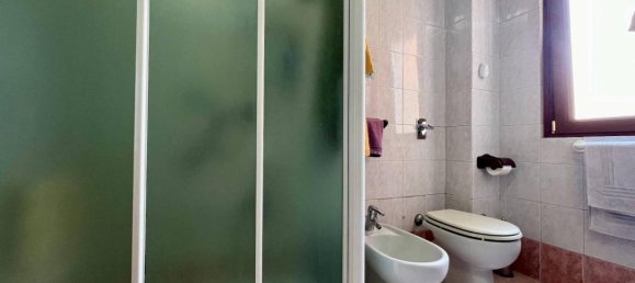 3-salle Appartement à Milan, Italy No. 241995 16