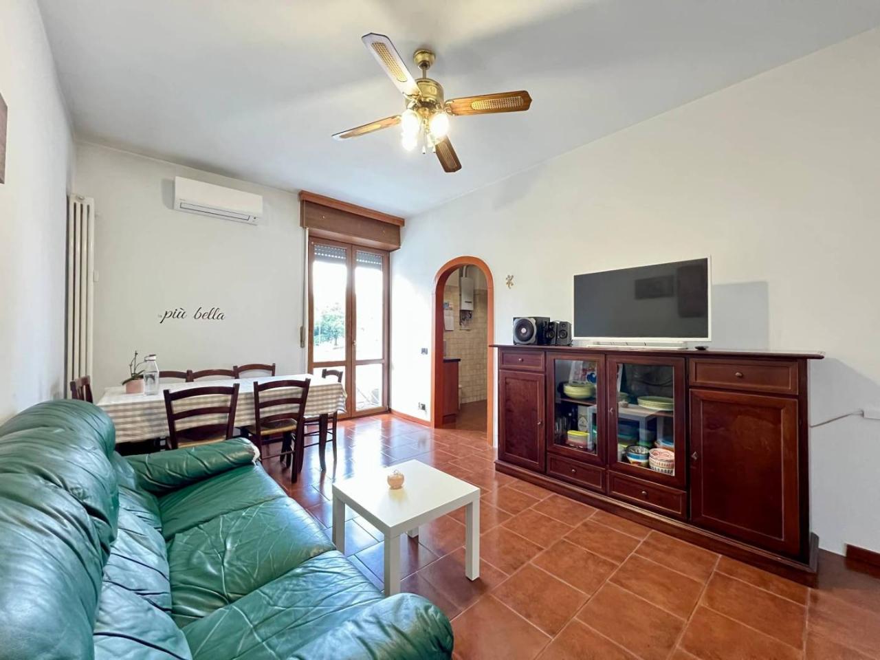 3-salle Appartement à Milan, Italy No. 241995