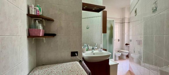 3-salle Appartement à Milan, Italy No. 241995 17