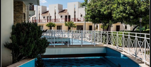 3 bedrooms Townhouse in Limassol, Cyprus No. 27249 2