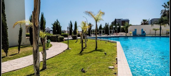 3 bedrooms Townhouse in Limassol, Cyprus No. 27249 6