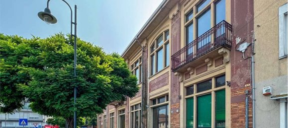 5 rooms Building in Galliate, Italy No. 317601 6