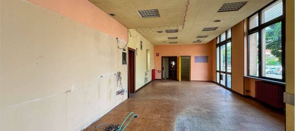 5 rooms Building in Galliate, Italy No. 317601 11