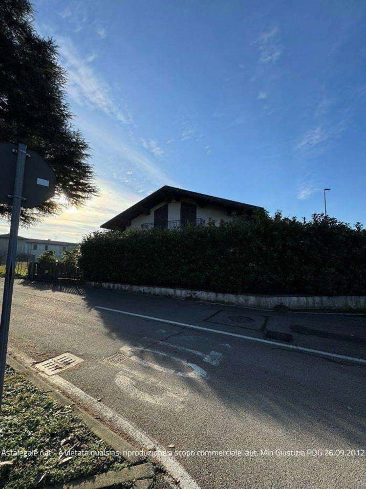 10غرفة فيلا في Besana in Brianza, Italy رقم 96391