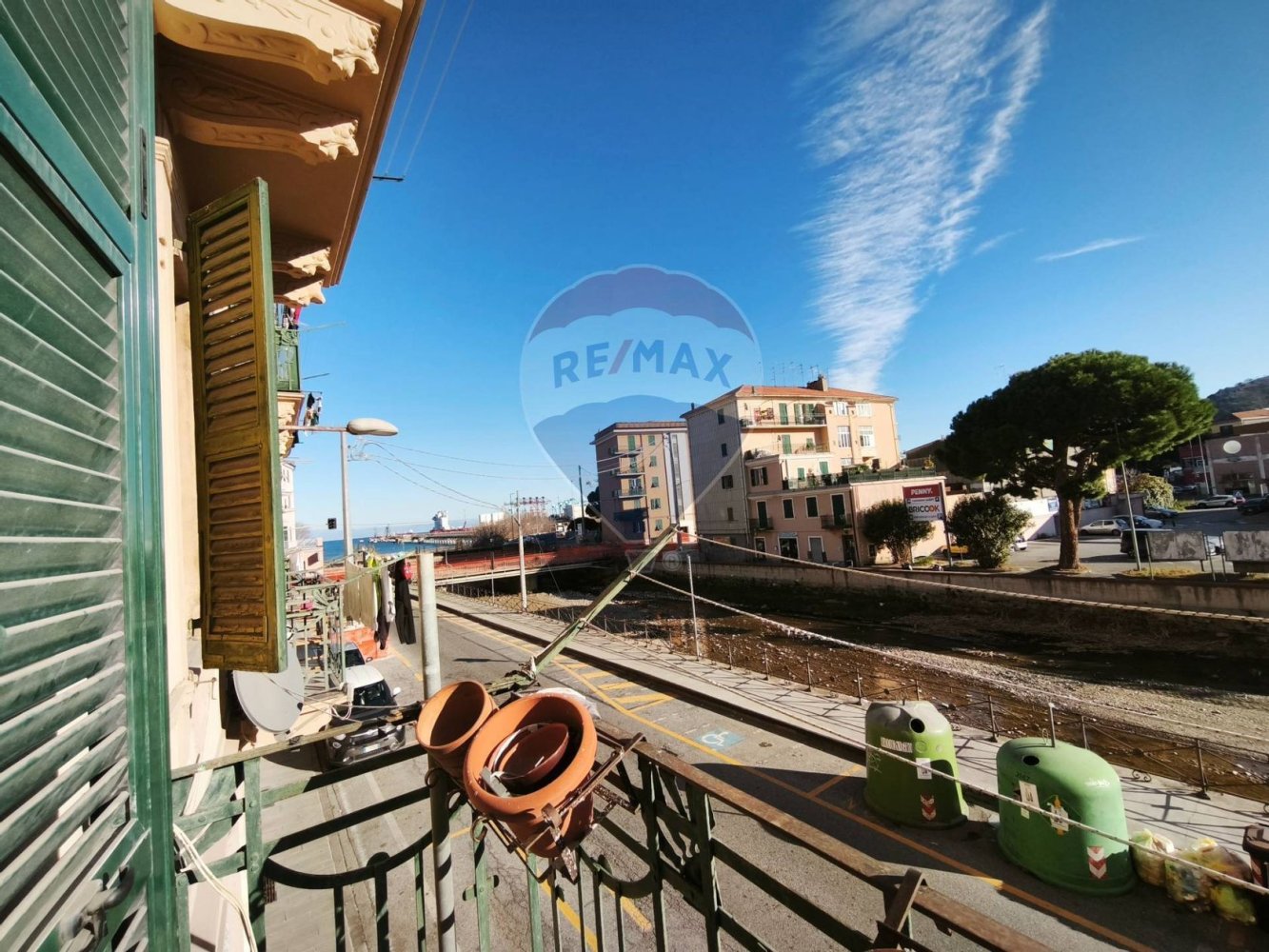 Apartamento T3 em Vado Ligure, Italy N.º 109007