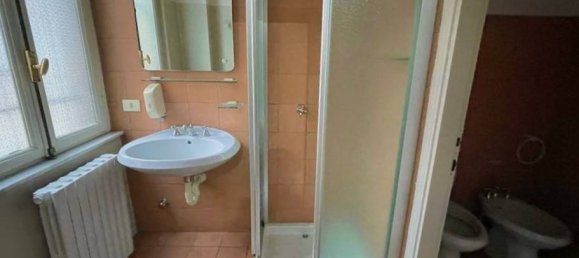 6-Zimmer Büro in Tortona, Italy, Nr. 131579 13