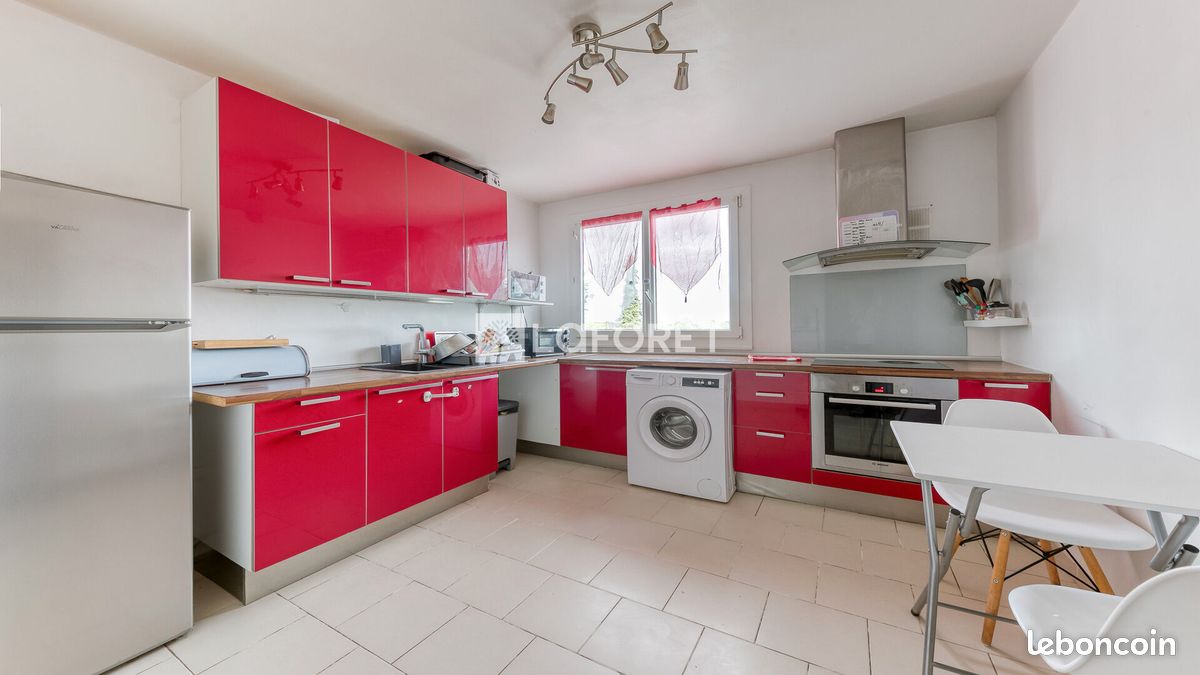 3 Schlafzimmer Wohnung in Pontault-Combault, France, Nr. 328835