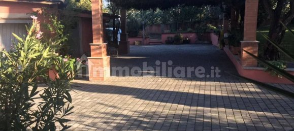 8 bedrooms Villa in Rome, Italy No. 210271 3