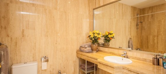 2 chambres Appartement à Marbella, Spain No. 136978 5