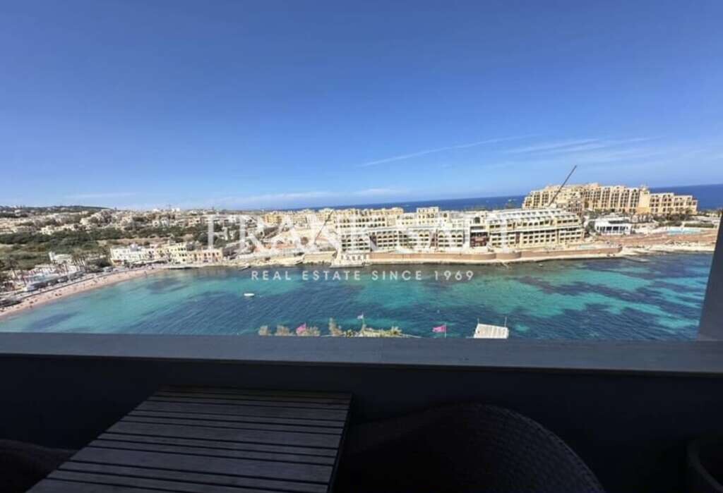 Apartamento de 3 dormitorios en Saint Julian's, Malta No. 4391