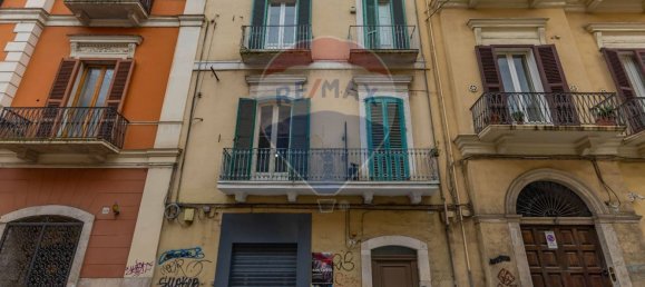 Пентхаус с 2 спальнями в Бари, Италия № 34958 38