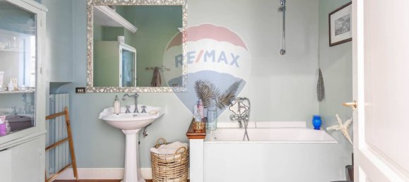 Пентхаус с 2 спальнями в Бари, Италия № 34958 22